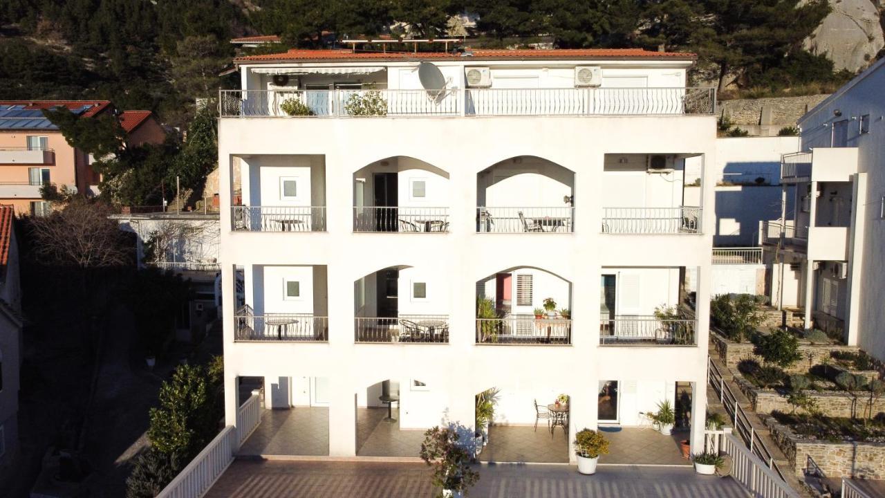 Apartments Larus Baška Voda Exterior foto